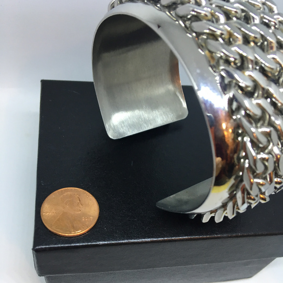 Natori Bold XL Stailess Curb Cuff Bracelet - Picture 4 of 4